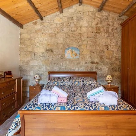 Vakantiehuis Casa Il Carrubbo *